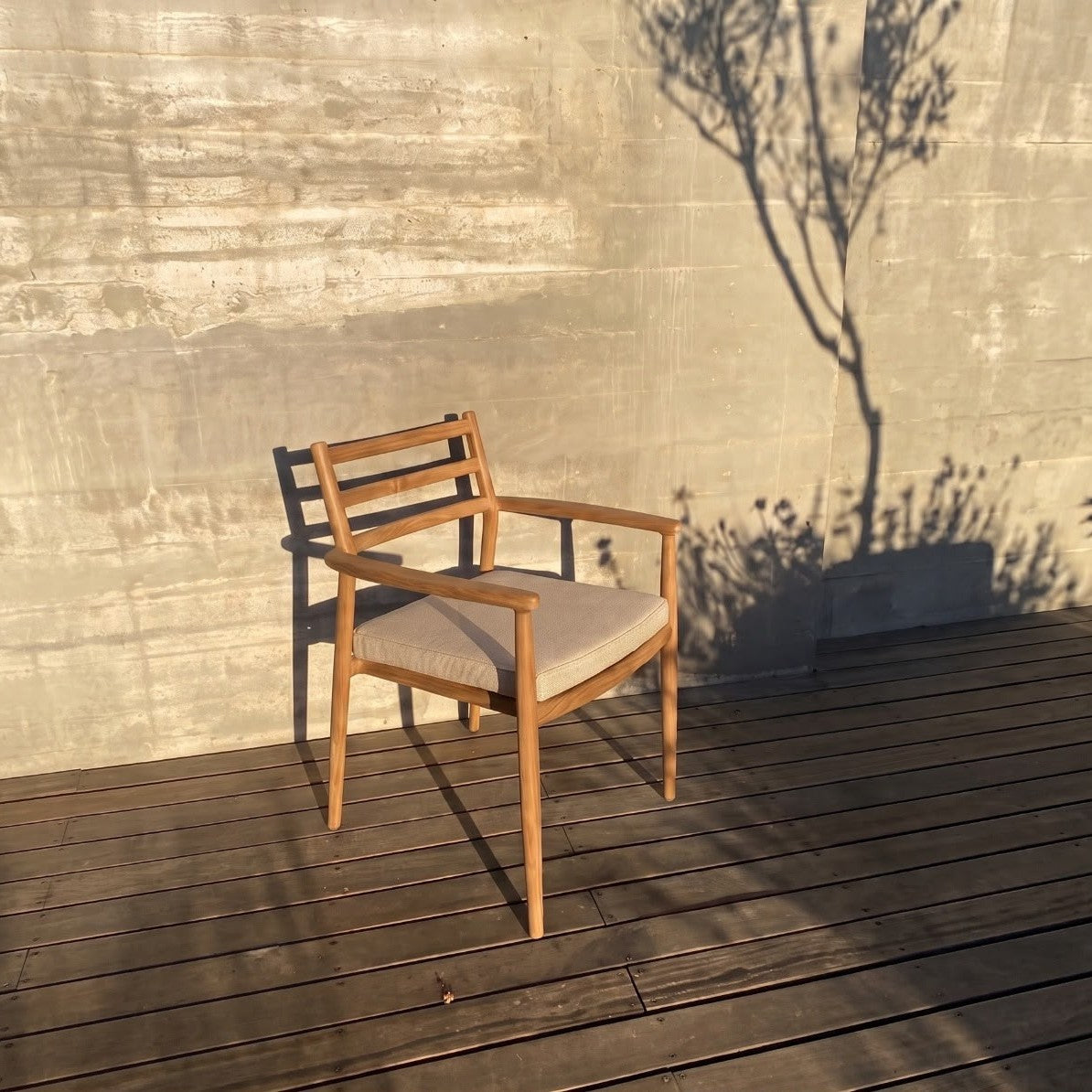 SILLA CON APOYA BRAZOS MONTECITOS