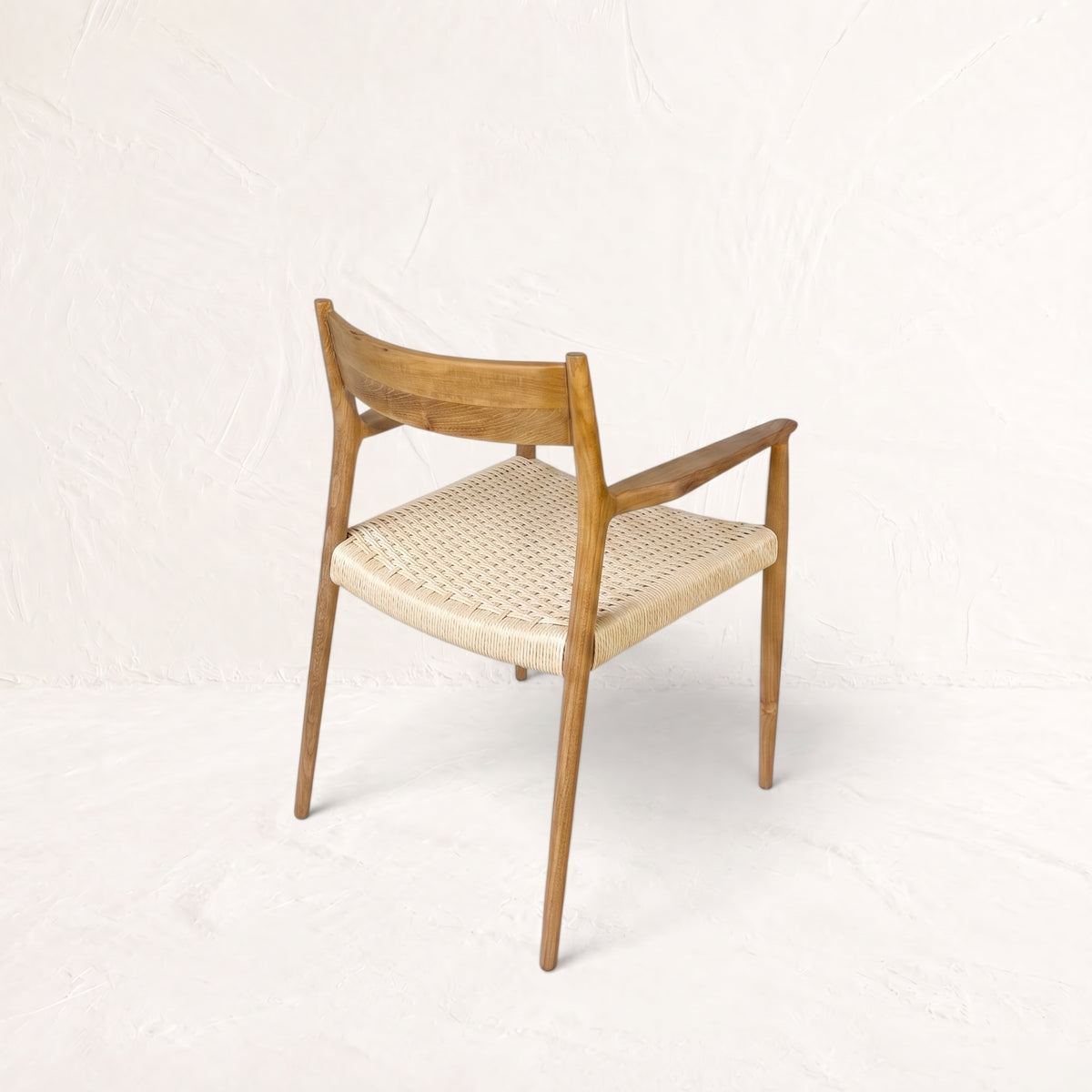 SILLA CON APOYA BRAZOS PALM SPRINGS OAT MILK