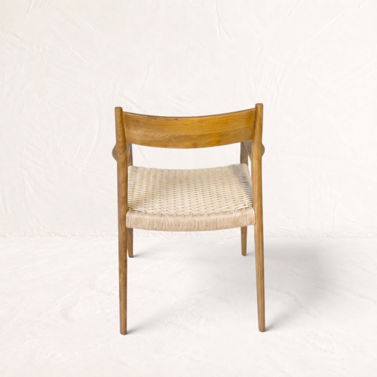 SILLA CON APOYA BRAZOS PALM SPRINGS OAT MILK