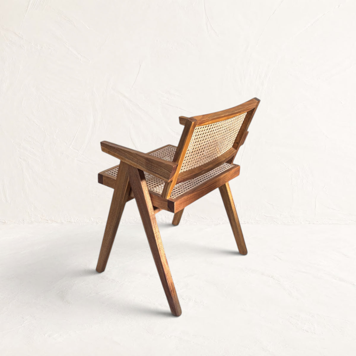 SILLA CON APOYA BRAZOS VIVA